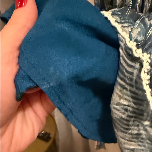 HEMANT & NANDITA Blue and White Patterned Blouse - Picture 10 of 11